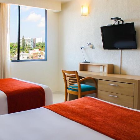 Hotel & Suites Real Del Lago Villahermosa Εξωτερικό φωτογραφία