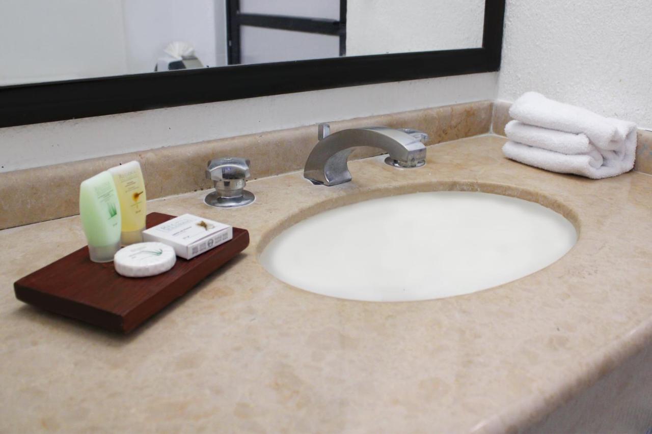 Hotel & Suites Real Del Lago Villahermosa Εξωτερικό φωτογραφία