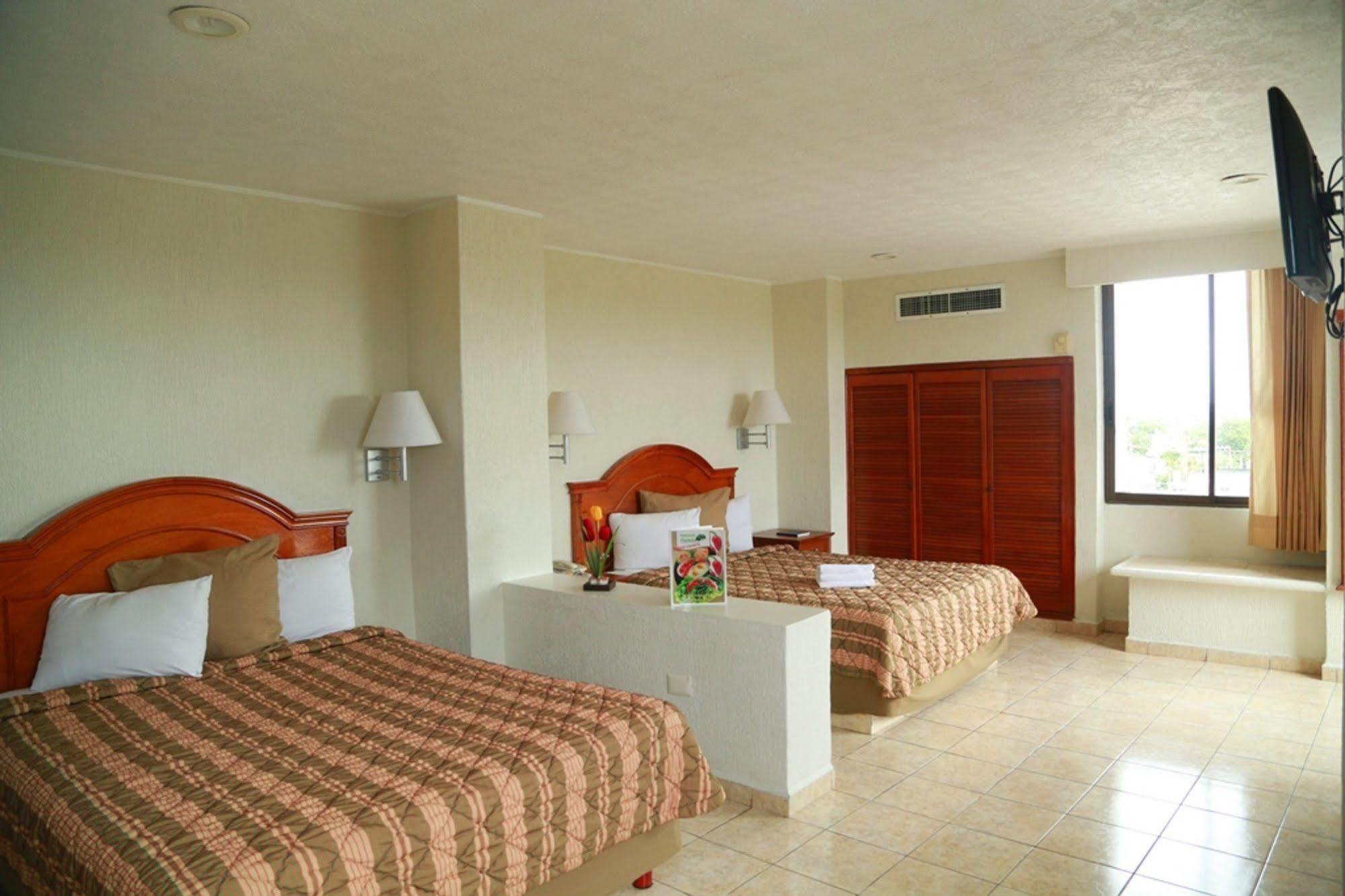 Hotel & Suites Real Del Lago Villahermosa Εξωτερικό φωτογραφία