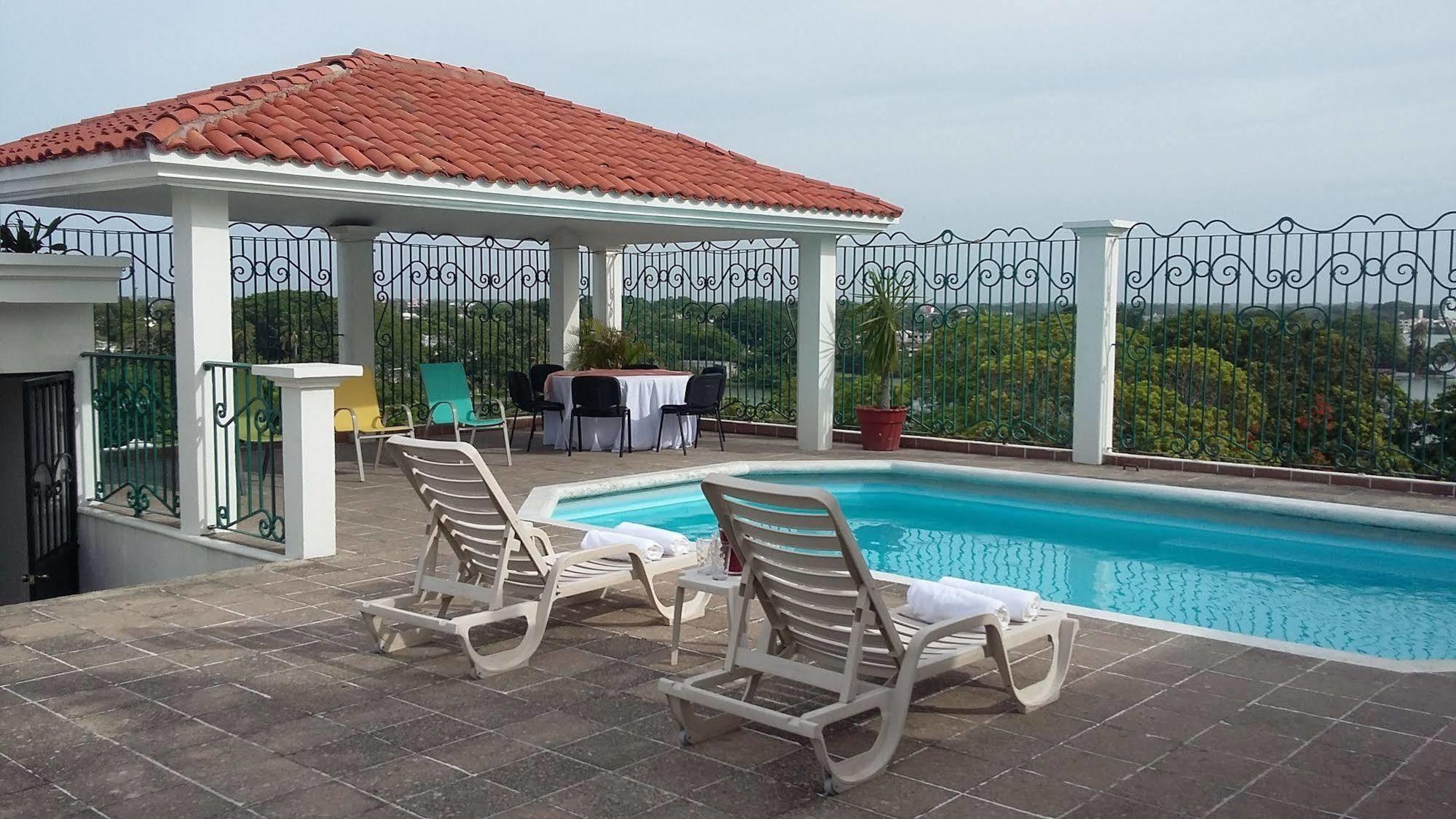 Hotel & Suites Real Del Lago Villahermosa Εξωτερικό φωτογραφία